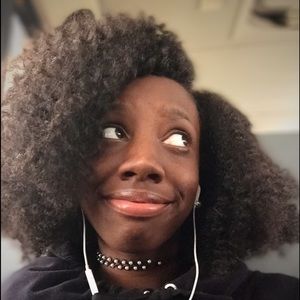 Meet your Posher, Shira